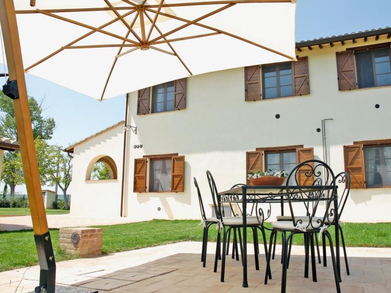 Casale San Rufino D'Arce Guest House Assisi Bagian luar foto